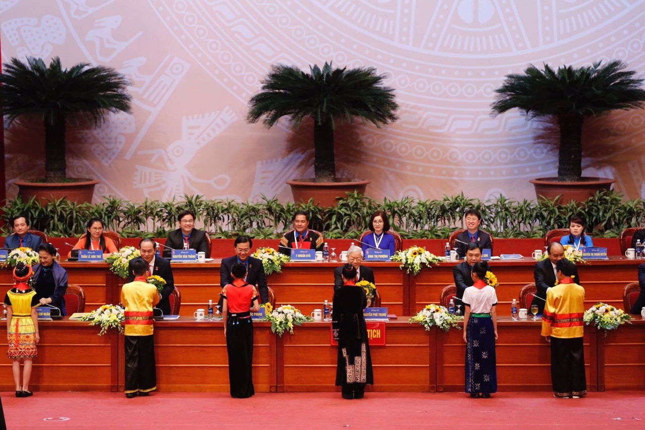 Dai hoi Doan toan quoc lan thu XI anh 2