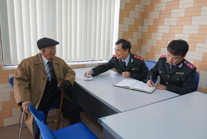 Bo truong Giao thong Van tai ngay dau tiep dan ra sao? hinh anh