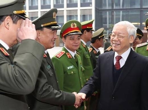 Tong bi thu: Siet chat ky cuong, ky luat trong luc luong cong an hinh anh