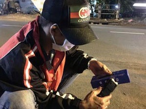 'Hang nong' rao ban cong khai hinh anh