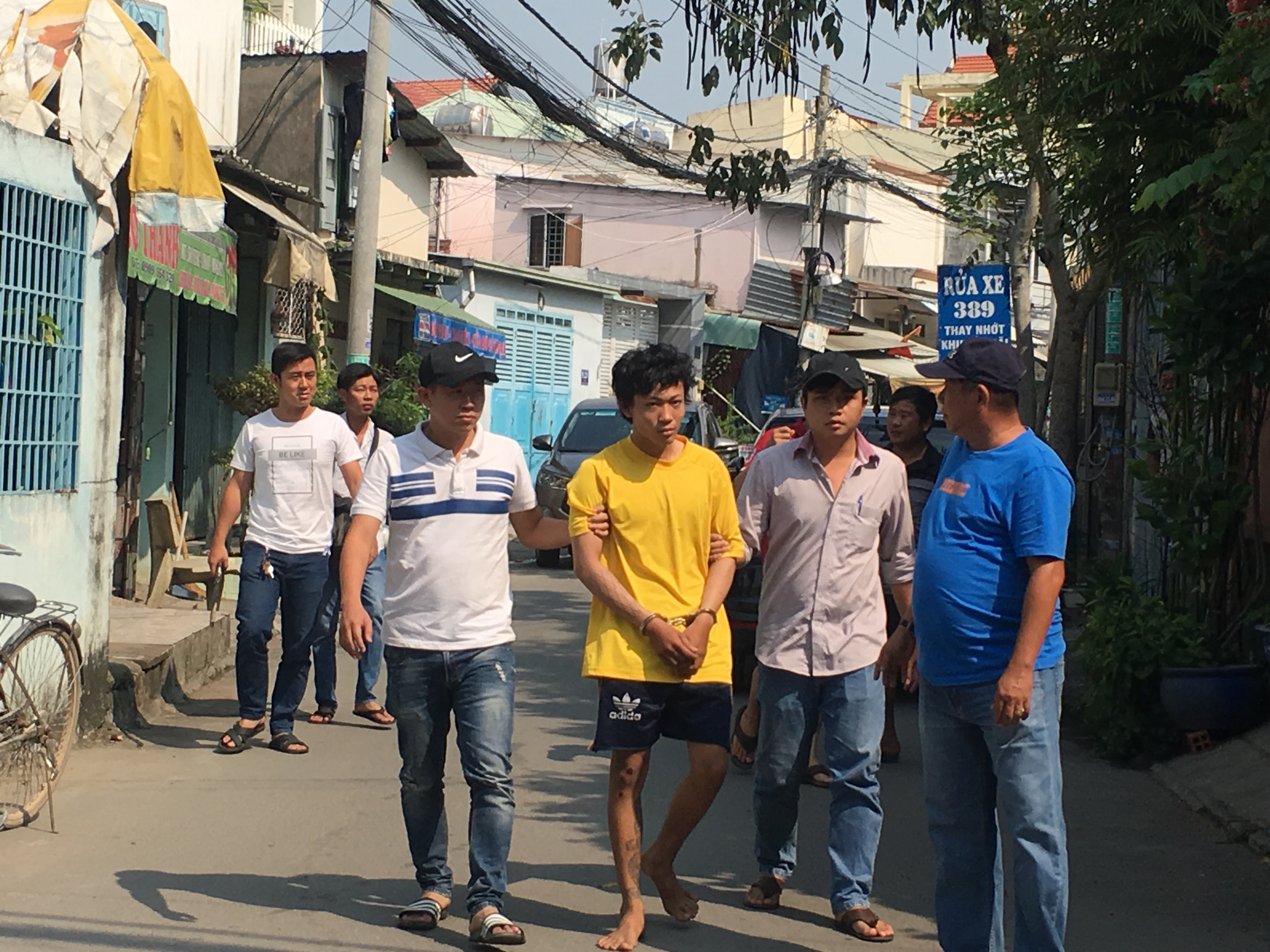 Chem nu bac si anh 1