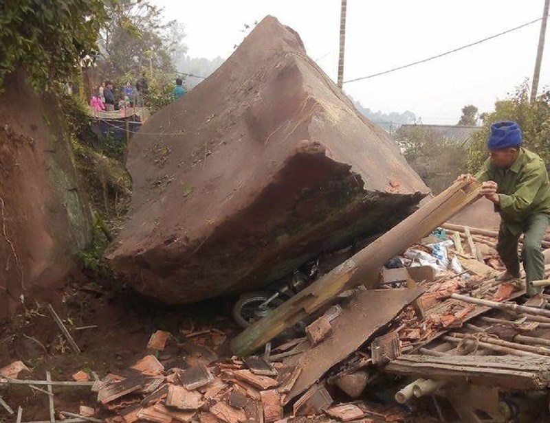 Mat nha an Tet vi bi da khung de sap hinh anh