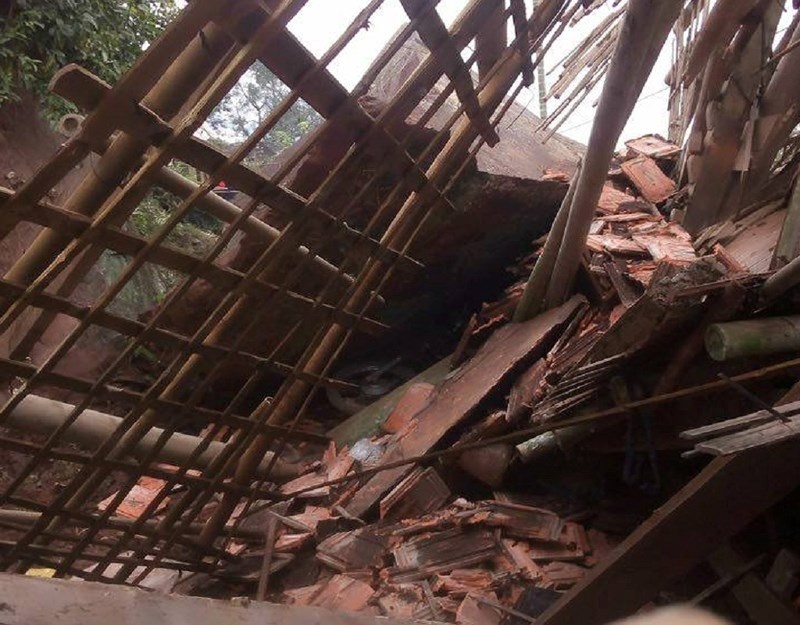 bi da khung de sap nha anh 1