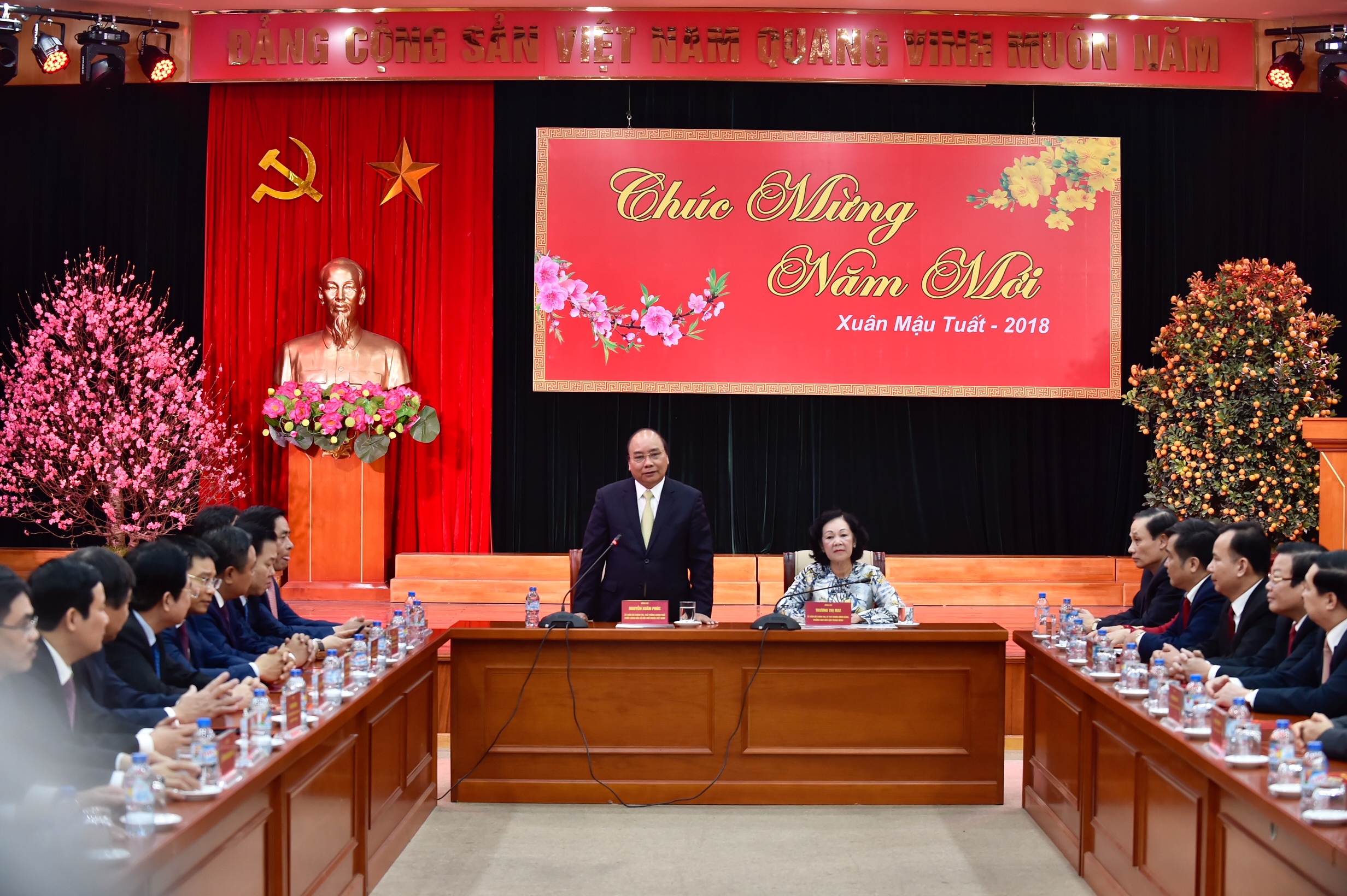 Thu tuong Nguyen Xuan Phuc anh 2