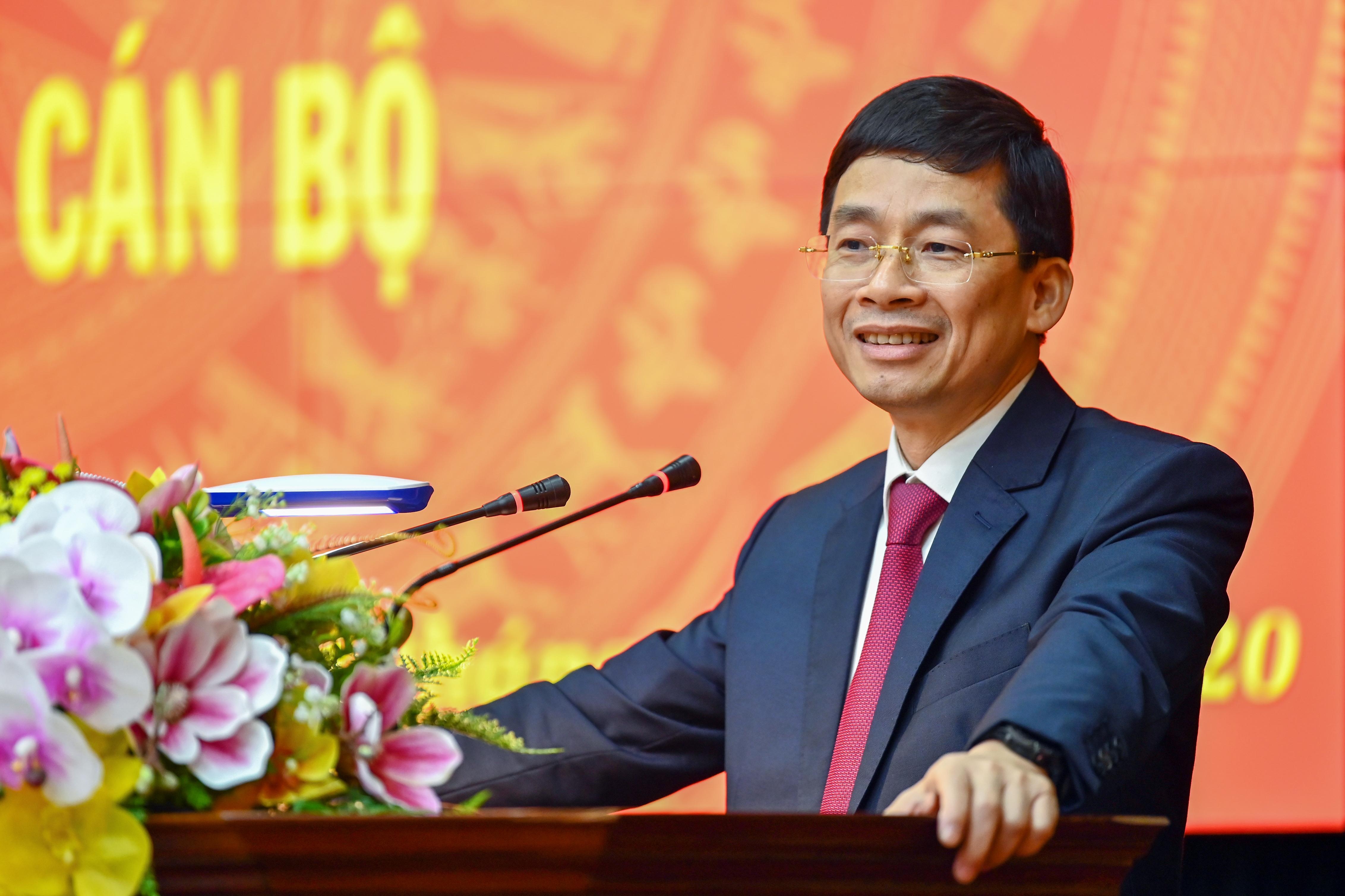 Ong Nguyen Duy Hung lam Pho bi thu Hung Yen anh 2