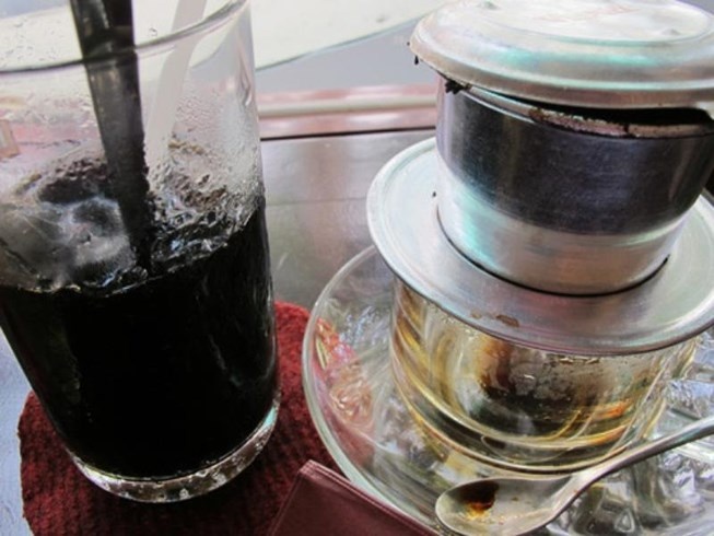 Nguoi phu nu 2 lan dau doc chet ban tinh bang xyanua hinh anh