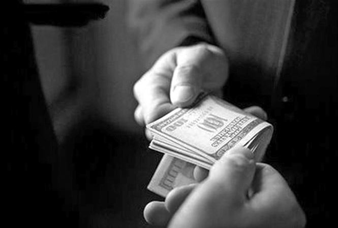 3,6 trieu USD duoc chuyen ra nuoc ngoai bang cach nao? hinh anh