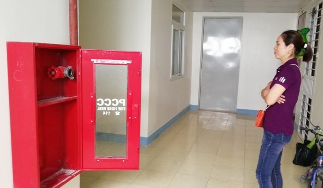 Dan cang bang ron cau cuu vi chung cu chua co PCCC hinh anh