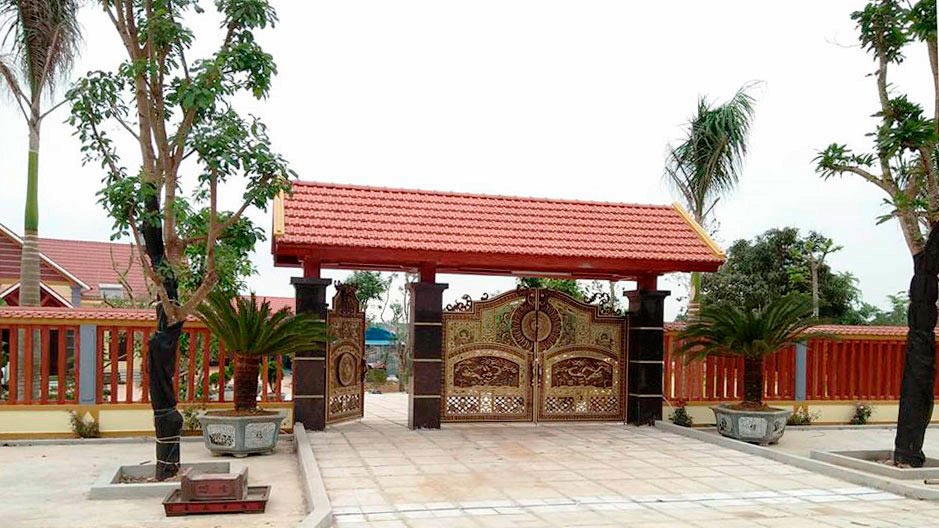 Can bo cong an huyen lan chiem 5.000 m2 dat xay biet phu hinh anh