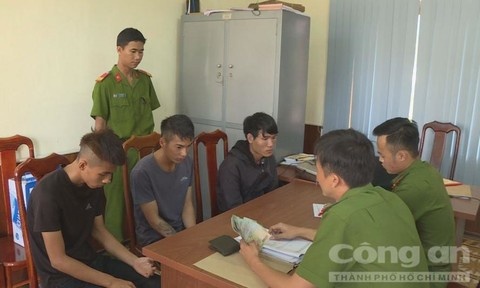 bán súng qua mạng ảnh 1 ban sung qua mang anh 1