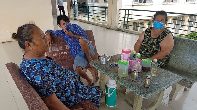 Nguoi dan moi mon keu cuu vi bai rac gay o nhiem hinh anh