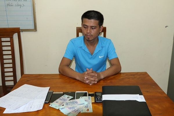 O ca do bong da o quan ca phe dip World Cup bi danh sap hinh anh