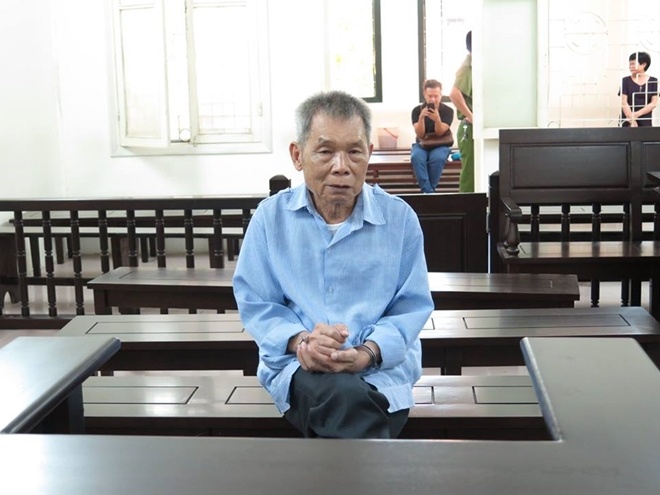 Ong lao mao nhan la trung tuong quan doi lua tien ty hinh anh