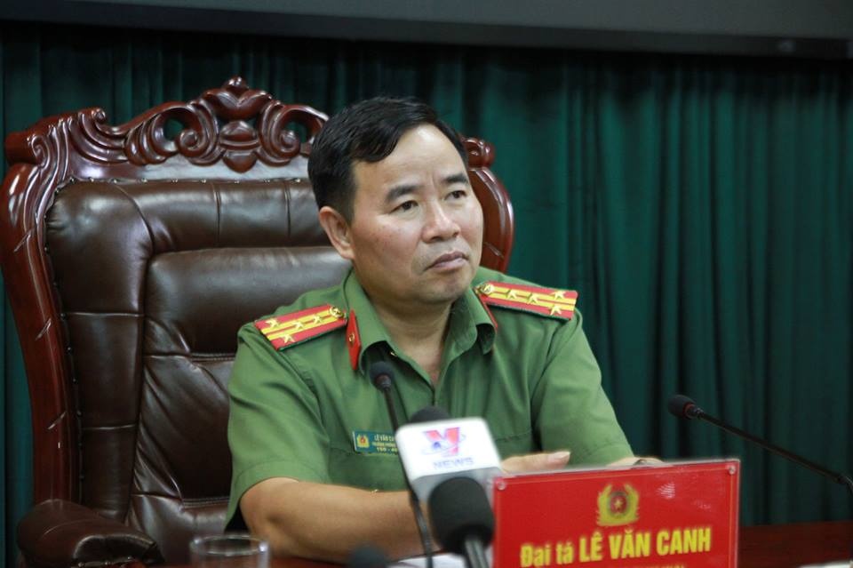 Cong an tinh Ha Giang cong bo bat tam giam nguoi sua hon 300 bai thi hinh anh