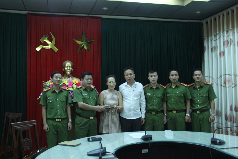 giả danh công an để tống tiền ảnh 1 gia danh cong an de tong tien anh 1