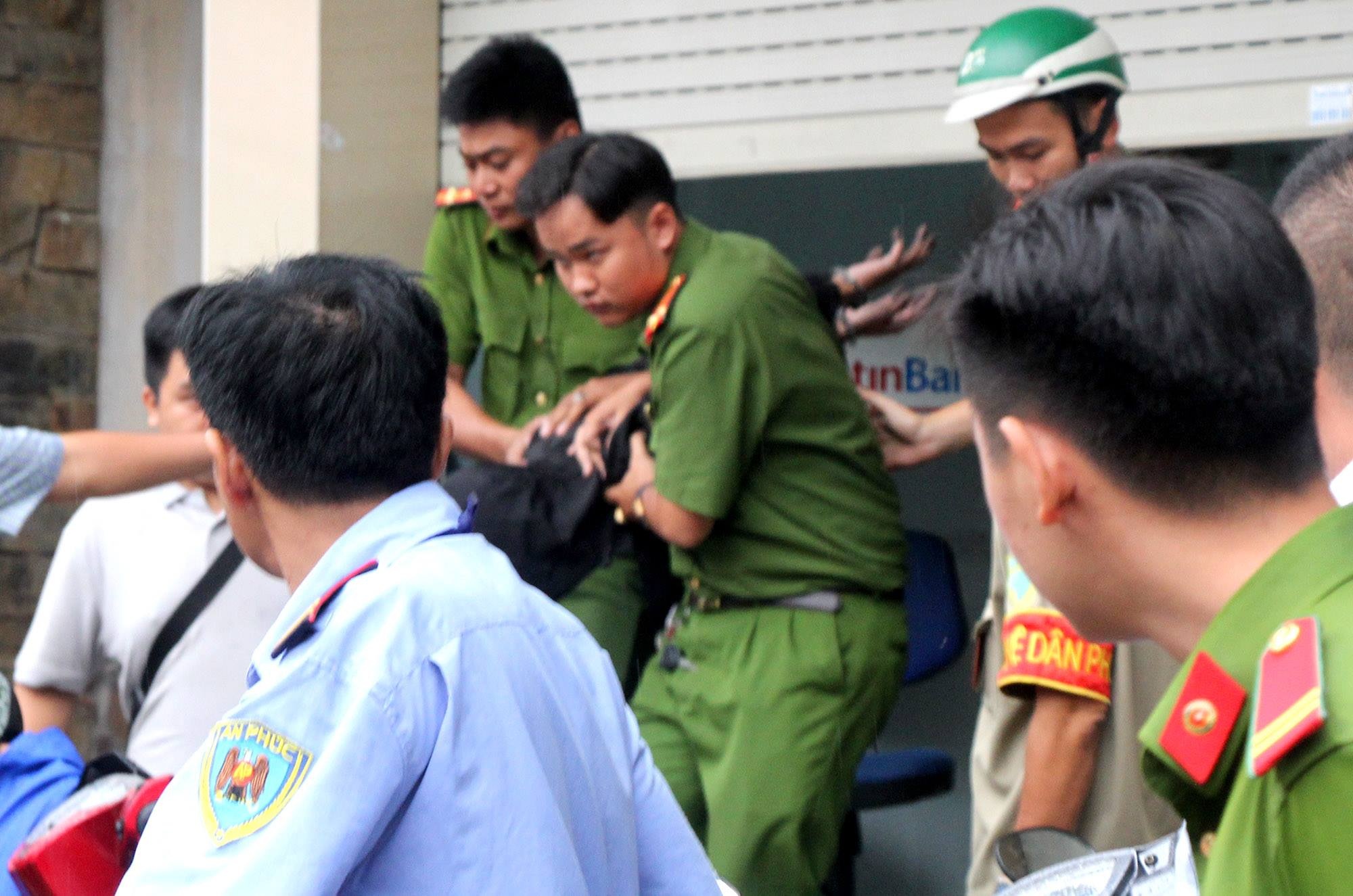 cướp ngân hàng ảnh 2 cuop ngan hang anh 2