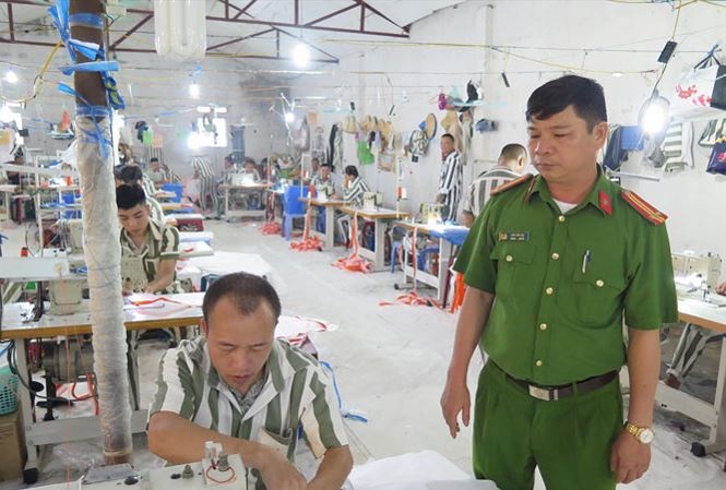 Chuyen nhung nguoi 'thay' o trai giam Vinh Quang hinh anh