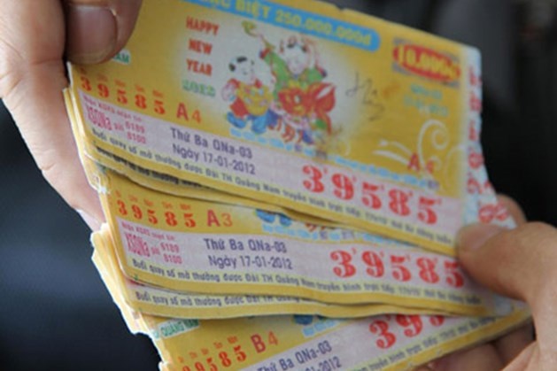 Nam thanh nien lam gia ve so di lanh thuong bi bat hinh anh
