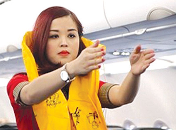 Tu y xe ao phao, nam hanh khach bi phat 2 trieu dong hinh anh