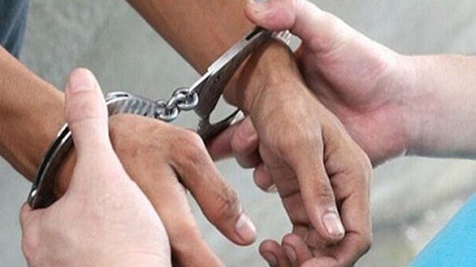 Bat giam Pho chu tich TP Viet Tri va 4 can bo duoi quyen hinh anh