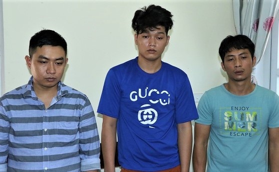 3 ten trom bi bat khi dang nghi tai khach san hinh anh