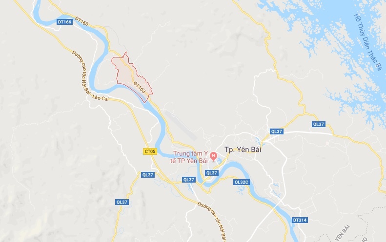 cong nhan cong ty may ngo doc khi anh 2