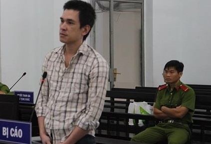 Vo khong do con khoc bi chong dam chet hinh anh