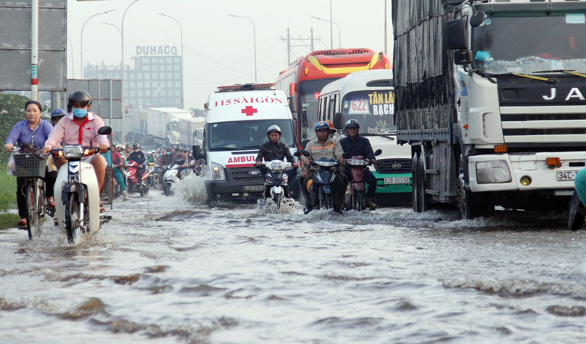 Nha hat 1.500 o TP.HCM anh 4