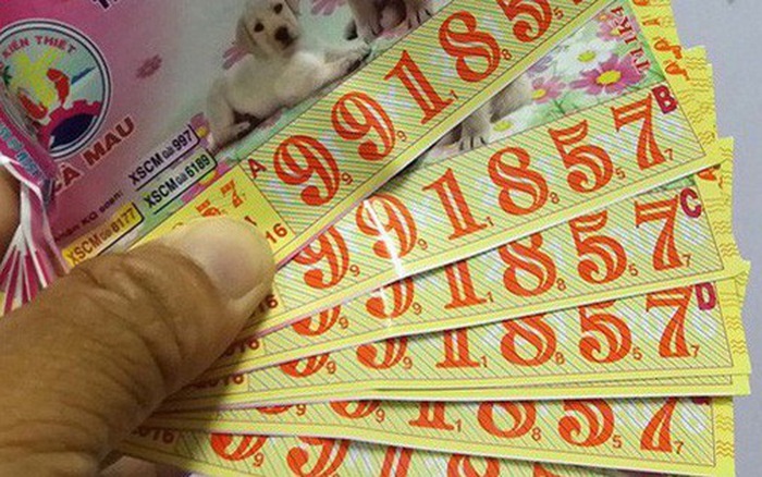 Bi bat sau khi khoe trung so 12 ty dong hinh anh