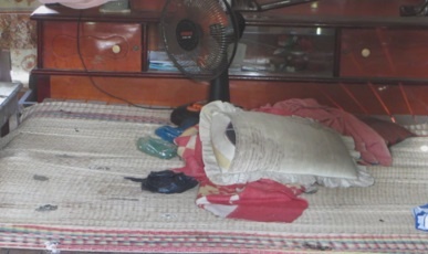Sat hai ban nhau roi nam canh ngu den sang hinh anh