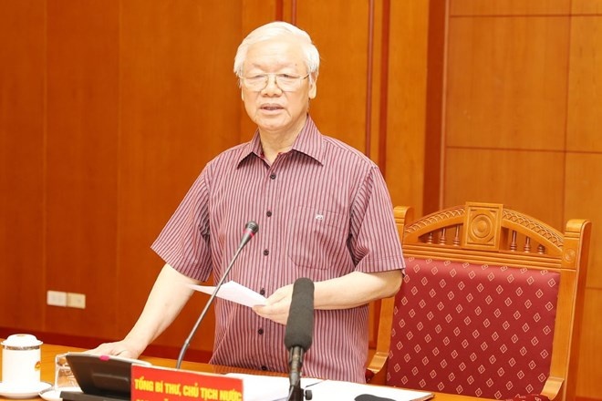 Tong Bi thu chu tri hop Thuong truc Tieu ban Van kien Dai hoi XIII hinh anh