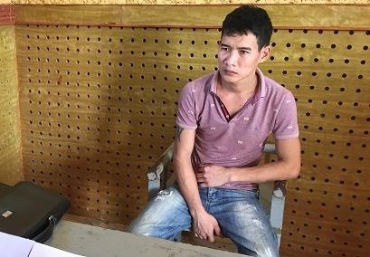 Bi do oto ngang duong, rut sung ban guc doi phuong hinh anh