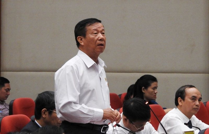 thu pham rai dinh tren cau vuot bien anh 4