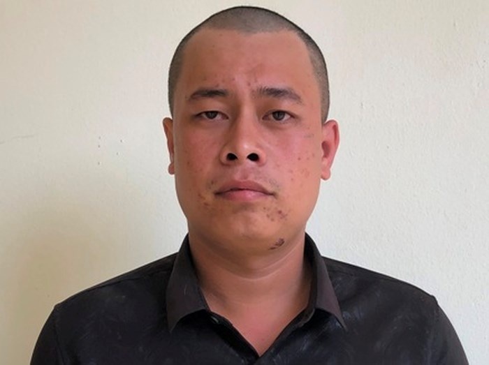 cô gái bị gã trai bóp cổ cướp điện thoại ảnh 1 co gai bi ga trai bop co cuop dien thoai anh 1