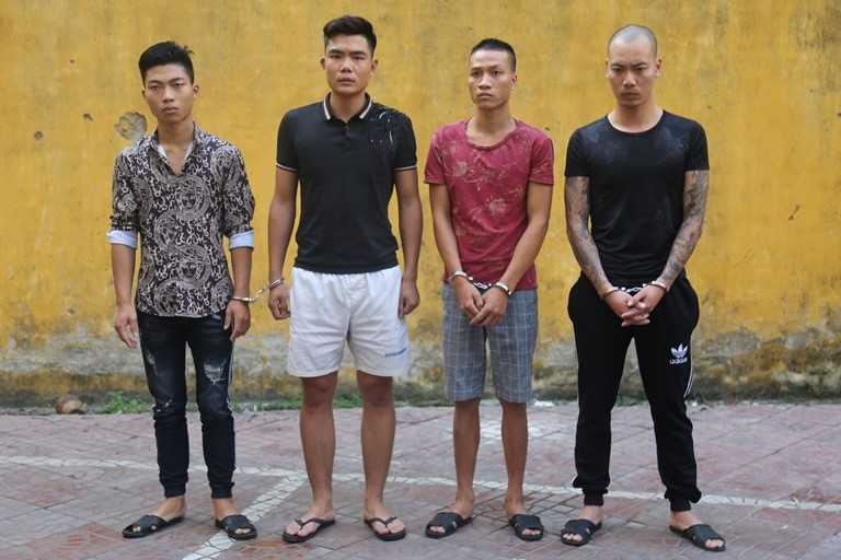 Chu no vuong lao ly vi uy hiep nguoi vay tien hinh anh