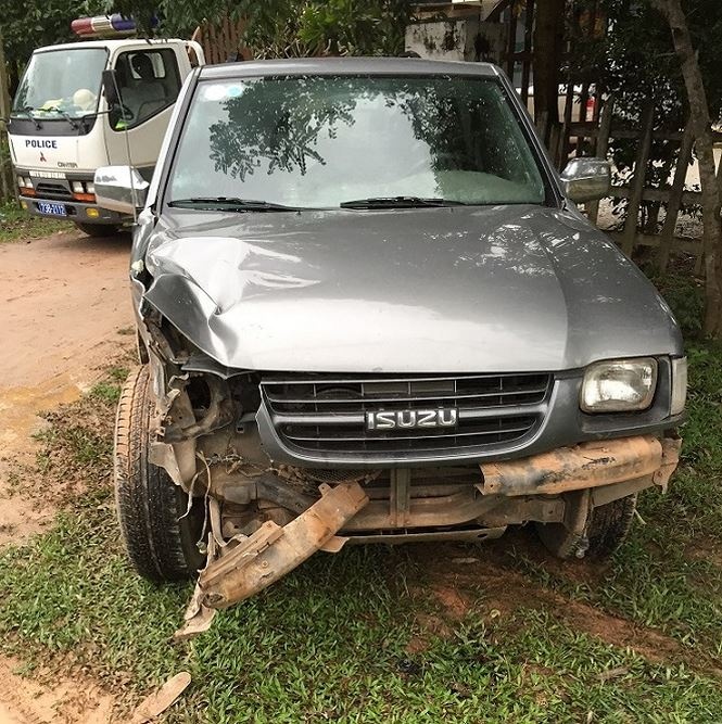 Lam tac dam vao xe kiem lam de thoat than anh 1