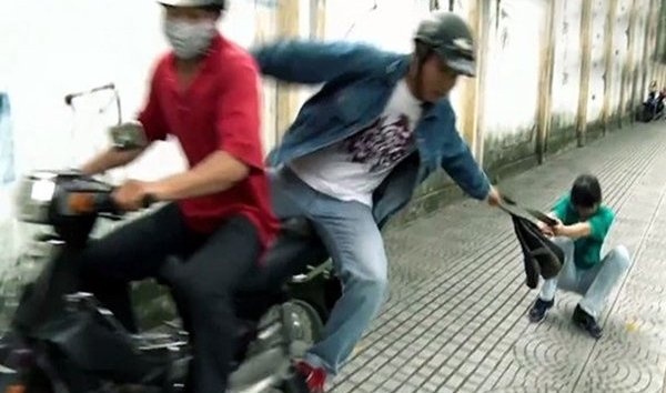 Pha bang nhom thuc hien 19 vu cuop giat trong 1 thang hinh anh