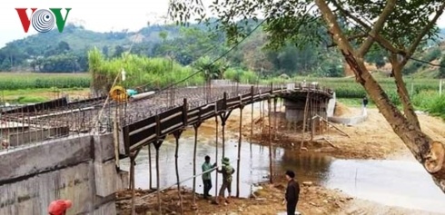 Sap cau thien nguyen tai Yen Bai anh 2