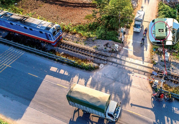 'Phu song' 1.529 camera giam sat an toan duong sat hinh anh