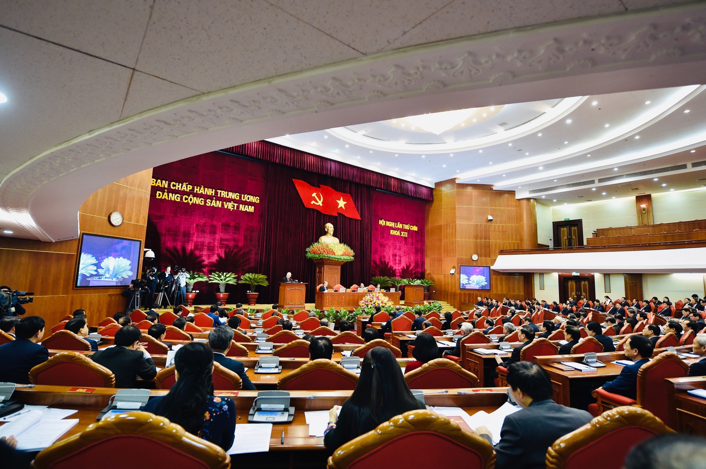 hoi nghi trung uong 9 anh 2