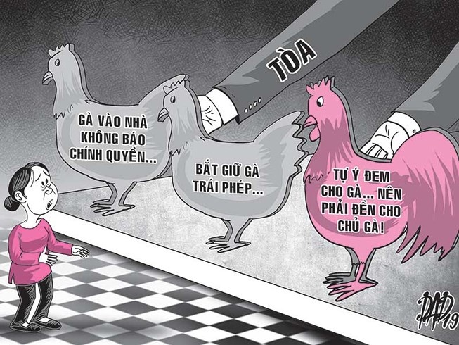 Vu kien 3 con ga qua nha hang xom hinh anh