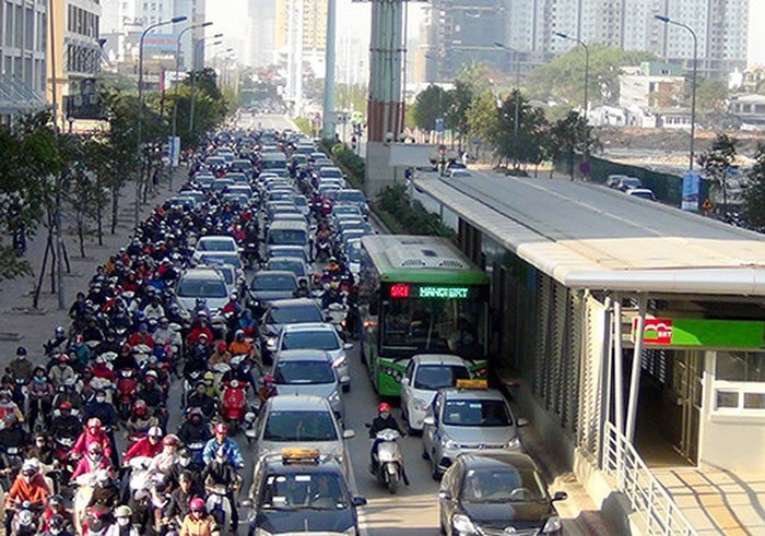 Se xu nghiem xe ca nhan lan lan buyt nhanh BRT hinh anh
