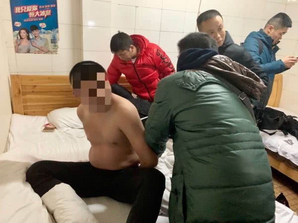 dot nhap biet thu trom tai san anh 1