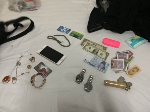 dot nhap biet thu trom tai san anh 2