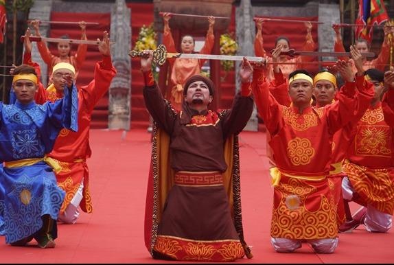 Tet Ky Hoi 1419: Sang ngoi guong tiet nghia nguoi hy sinh cuu chua hinh anh