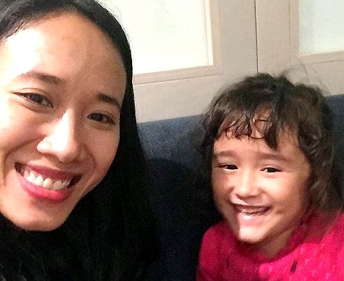 Me Viet duoc tra con sau 4 nam sang Phap kien nguoi tinh hinh anh