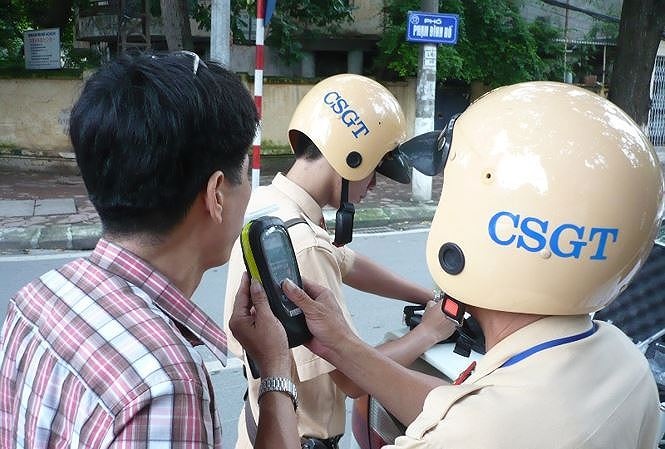 Chu tich Ha Noi yeu cau manh tay xu ly tai xe 'dinh' ma tuy hinh anh