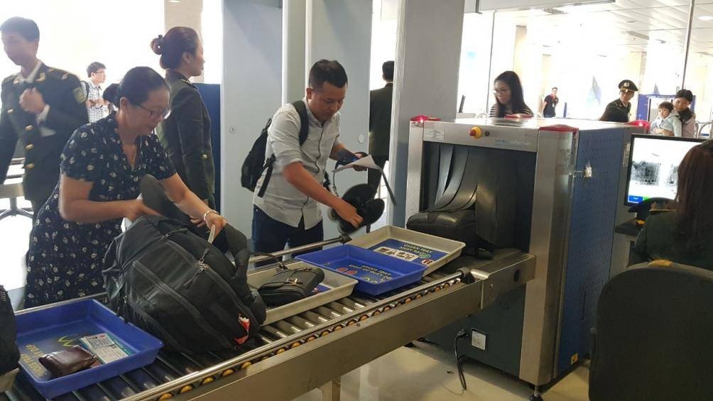 Tan Son Nhat xep cuoi khao sat chat luong 6 san bay trong nuoc hinh anh