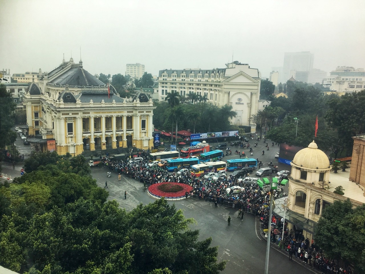 Ha Noi truoc gio don Chu tich Trieu Tien Kim Jong Un hinh anh