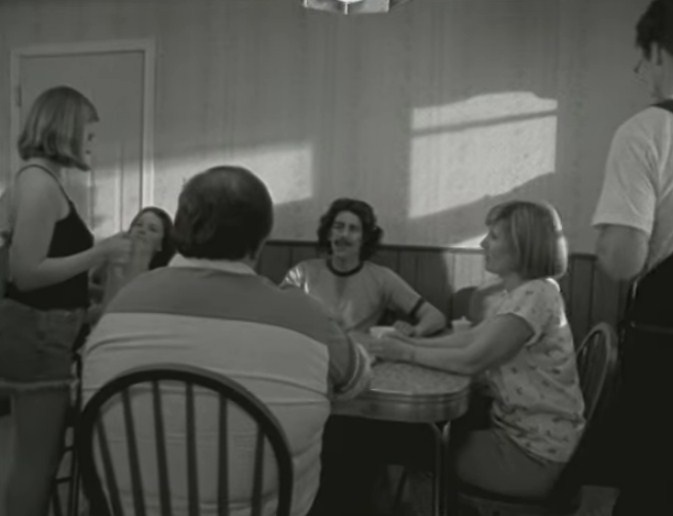 Nguoi dan ong dau doc ca nha tinh cu anh 14